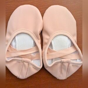 NWT Toddler 9 Chic Pink Ballet Dance Shoes